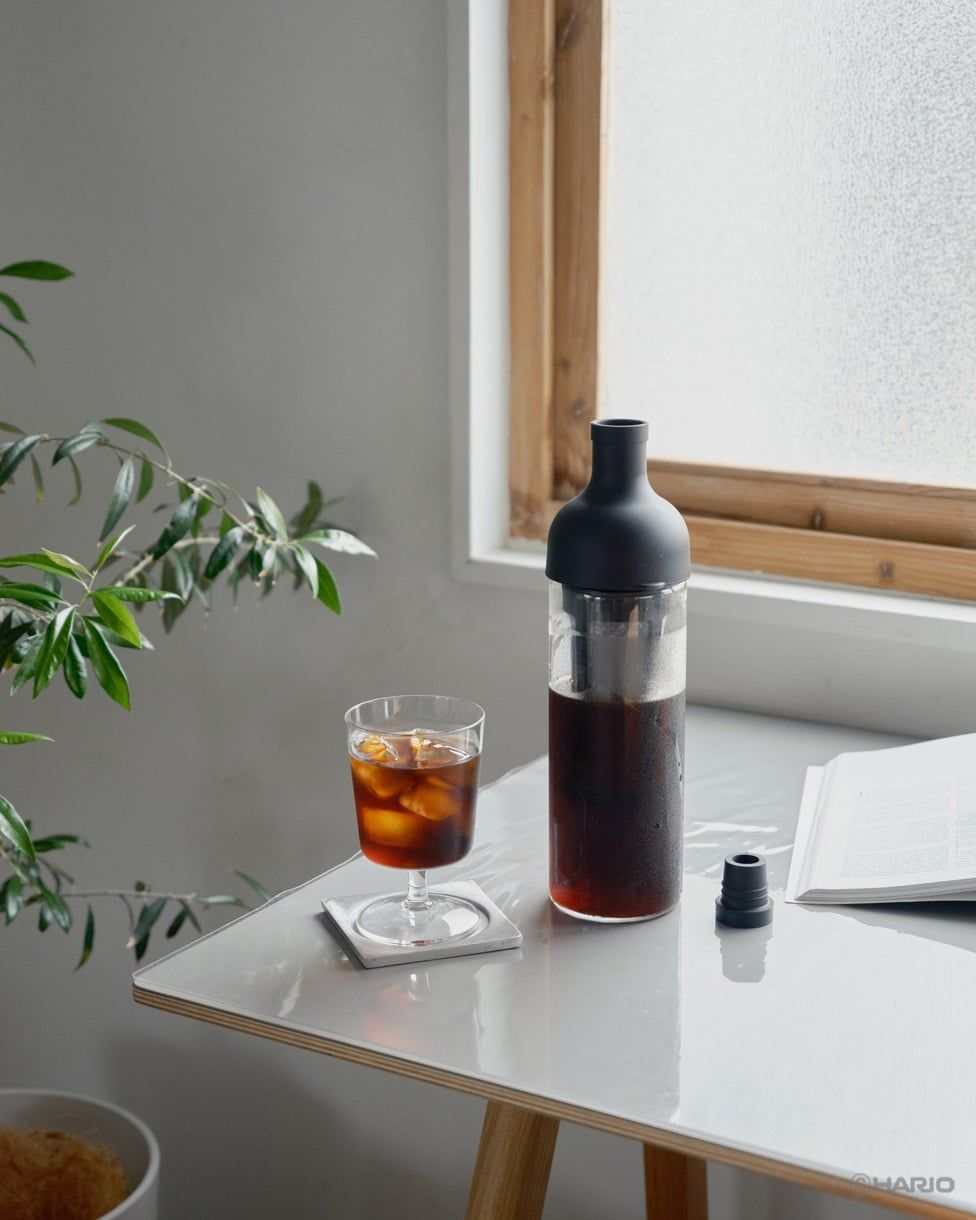 ilter-in_coffee_bottle_makes_cold_brew_a_breeze___just__combine_gr__1__0fc7a2ef3ba44c5aa6f1c5e2a5469db0_master